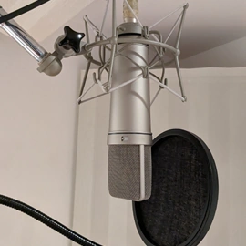 Neumann U 87 | Shure KSM32
